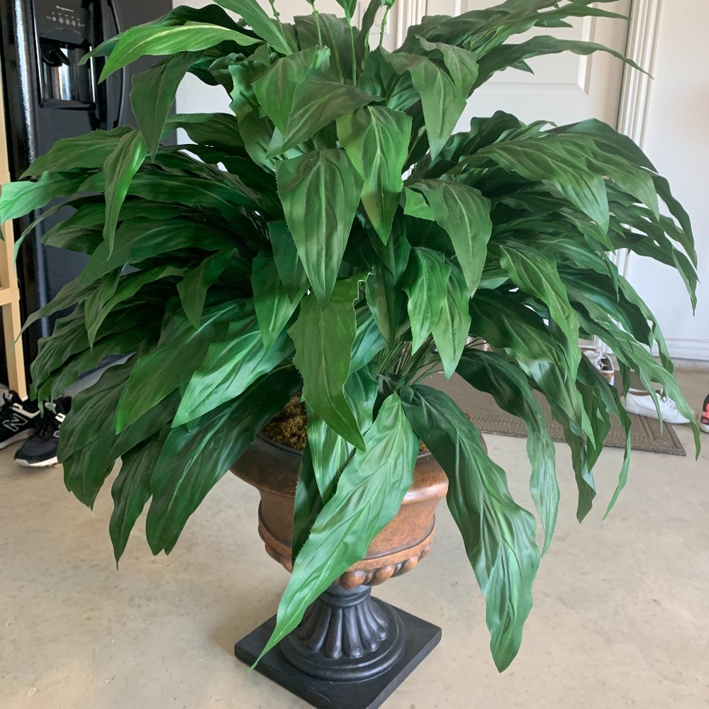 Faux plant with pot